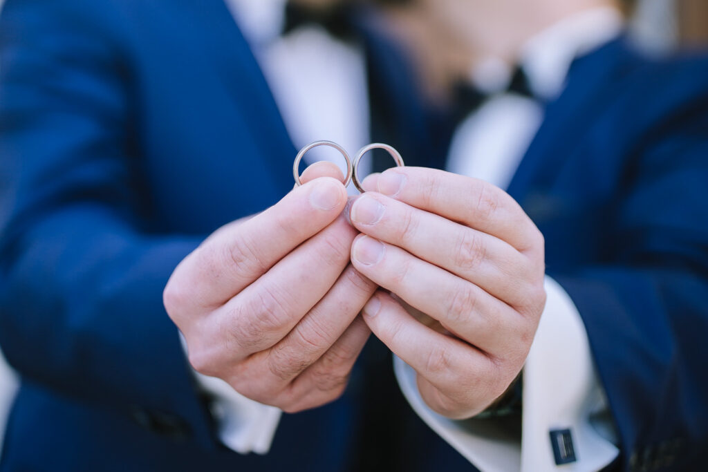 Hochzeitsfotografin sauerland standesamt meinerzhagen villa im park lgbtq gleichgeschlechtliche ehe sportalm gipfelglueck 104