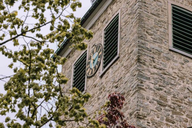 hochzeitsfotografin sauerland hückeswagen pauluskirche bergisches land hochzeitsmesse gummerbach meinerzhagen attendorn rheinland hochzeitslocation nrw (20)