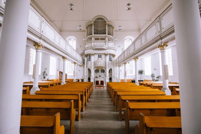 hochzeitsfotografin sauerland hückeswagen pauluskirche bergisches land hochzeitsmesse gummerbach meinerzhagen attendorn rheinland hochzeitslocation nrw (6)