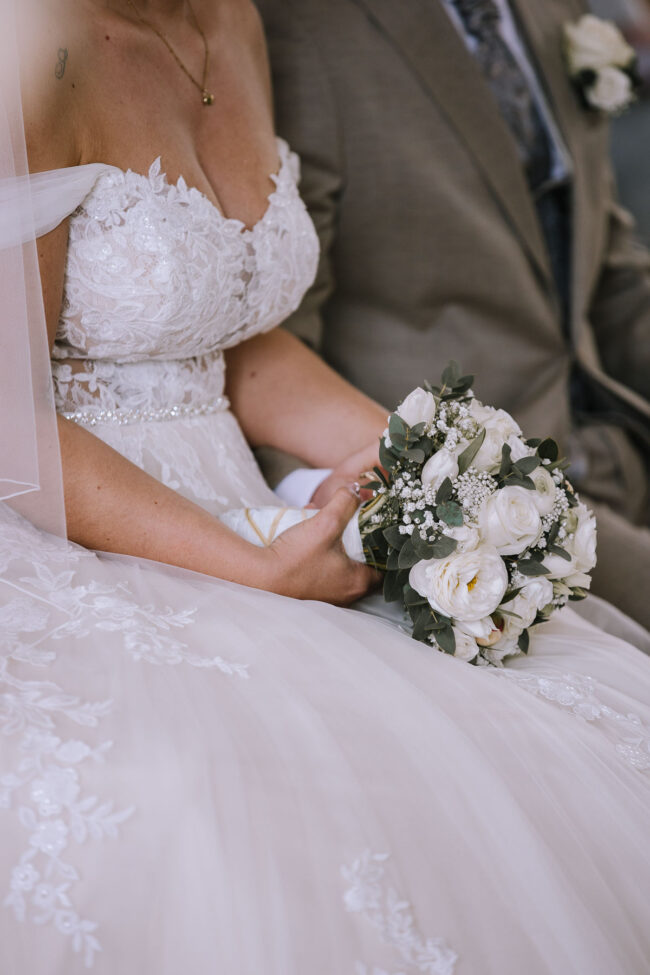 hochzeitsfotografin sauerland hückeswagen pauluskirche bergisches land hochzeitsmesse gummerbach meinerzhagen attendorn rheinland hochzeitslocation nrw (99)