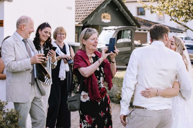 gasthof spelsberg altena schalksmuehle hochzeitsfotografin sauerland hochzeitslocation nrw hochzeitsfotograf ruhrgebiet freie trauung hochzeits wg seite an seite (616)
