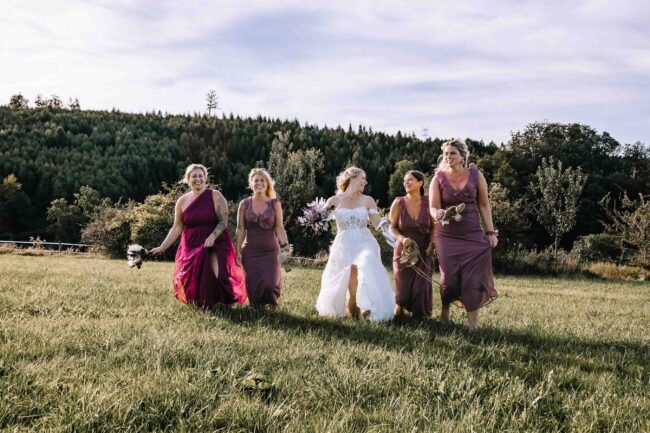 gasthof spelsberg altena schalksmuehle hochzeitsfotografin sauerland hochzeitslocation nrw hochzeitsfotograf ruhrgebiet freie trauung hochzeits wg seite an seite (857)