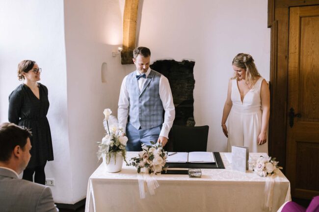 haus kemnade standesamt hochzeitsfotograf ruhrgebiet hochzeitsfotografin sauerland miriam folak hochzeitslocation nrw haus herbede meinerzhagen nrw brautpaarshooting (339)