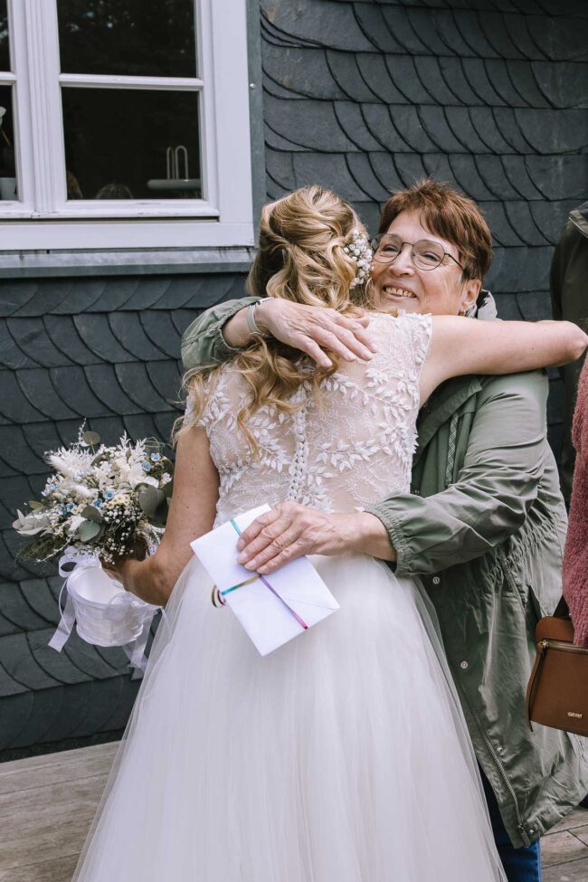 hohe bracht lennestadt hochzeitslocation sauerland hochzeitsfotografin hochzeitsfotograf nrw miriam folak meinerzhagen kirchhundem hochsauerland hsk olpe attendorn (466)
