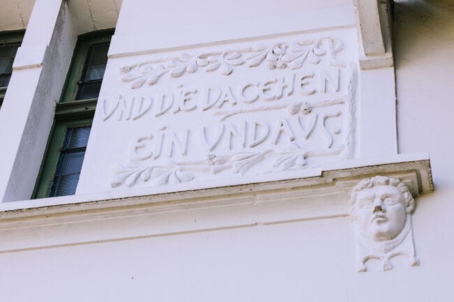 villa bubenzer freudenberg hochzeit schloss friedewald hochzeitsfotografin sauerland westerwald ambientetrauung schlosshochzeit hochzeitsfotograf ruhrgebiet (24)