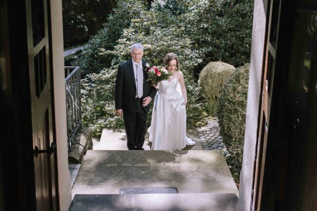 villa bubenzer freudenberg hochzeit schloss friedewald hochzeitsfotografin sauerland westerwald ambientetrauung schlosshochzeit hochzeitsfotograf ruhrgebiet (64)
