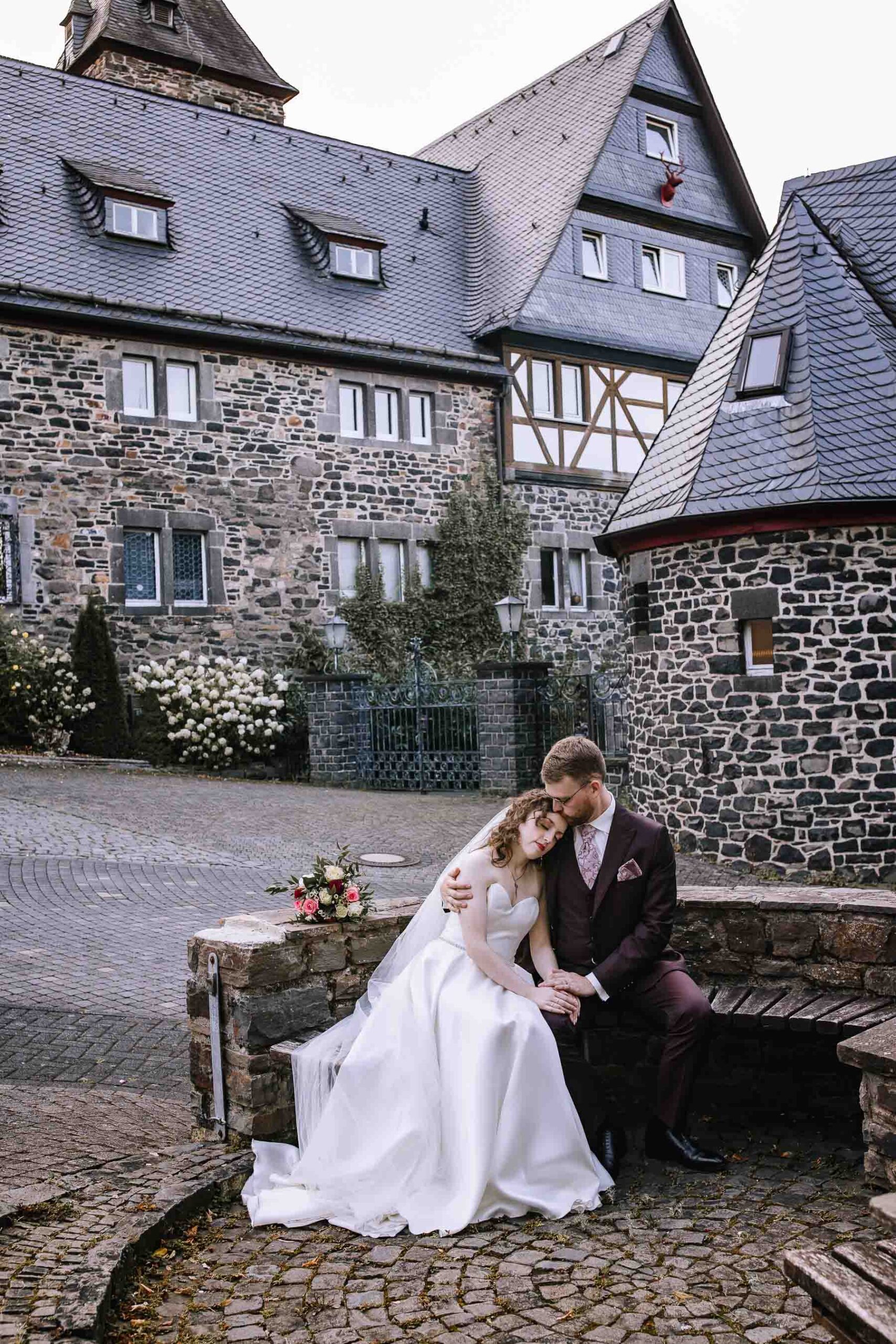 villa bubenzer freudenberg hochzeit schloss friedewald hochzeitsfotografin sauerland westerwald ambientetrauung schlosshochzeit hochzeitsfotograf ruhrgebiet (806) villa bubenzer freudenberg hochzeit schloss friedewald hochzeitsfotografin sauerland westerwald ambientetrauung schlosshochzeit hochzeitsfotograf ruhrgebiet (806)
